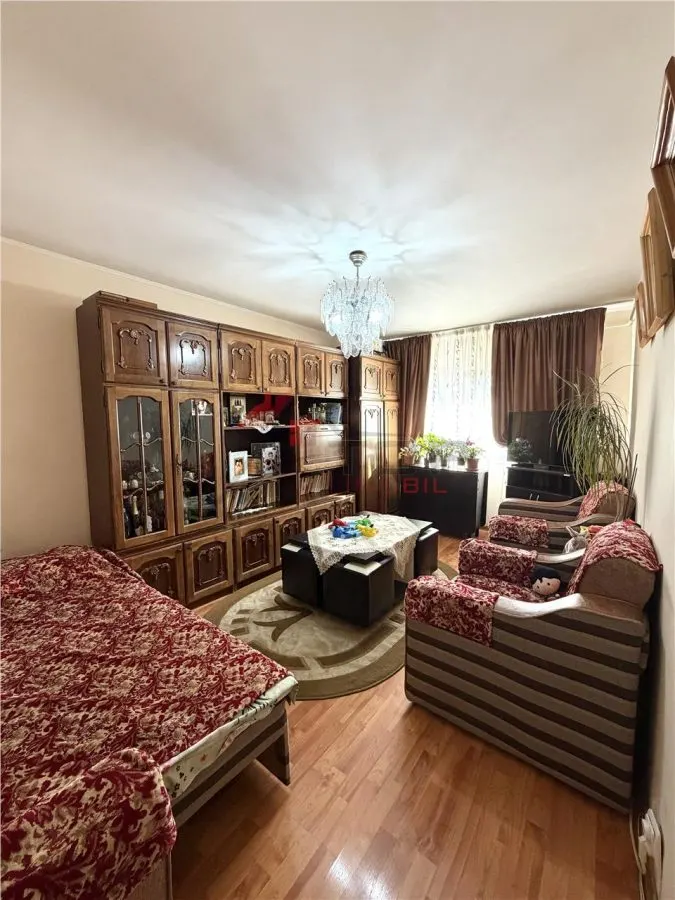 Apartament 2 camere decomandat- Nicolina 1 - foto 1