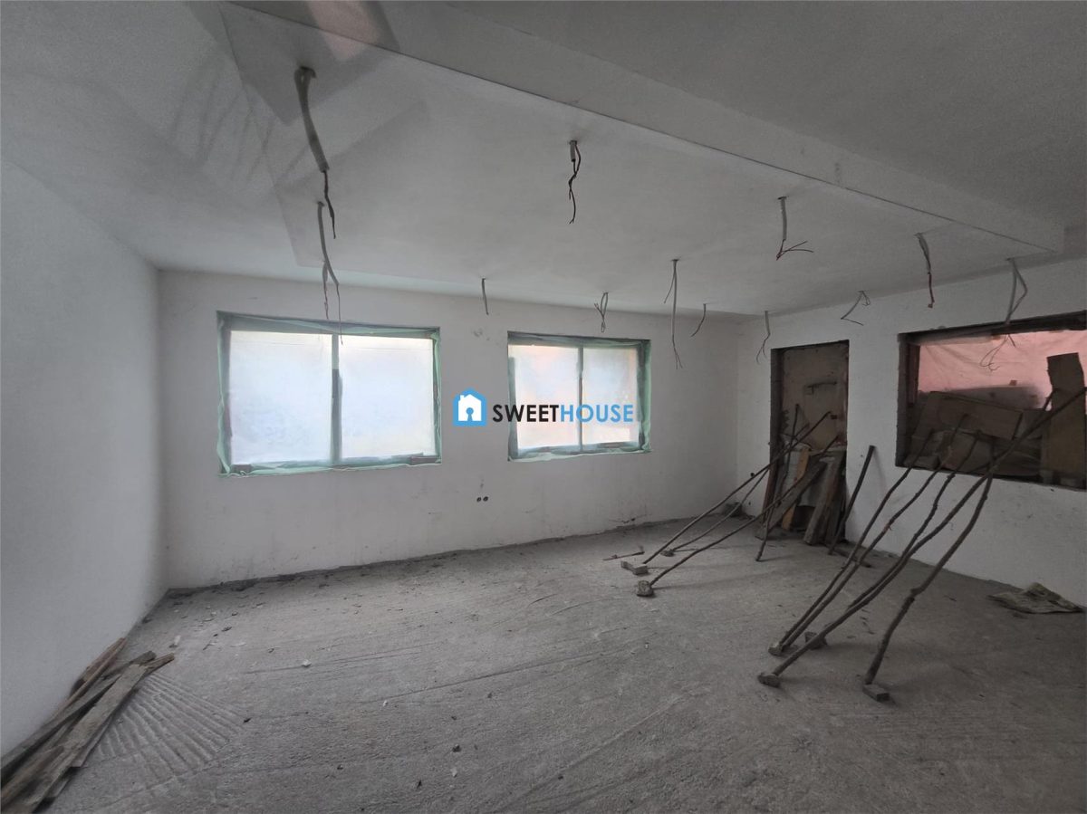 Oportunitate de investitie  2 case  in aceeasi curte Fagaras Zona Centrala - foto 19