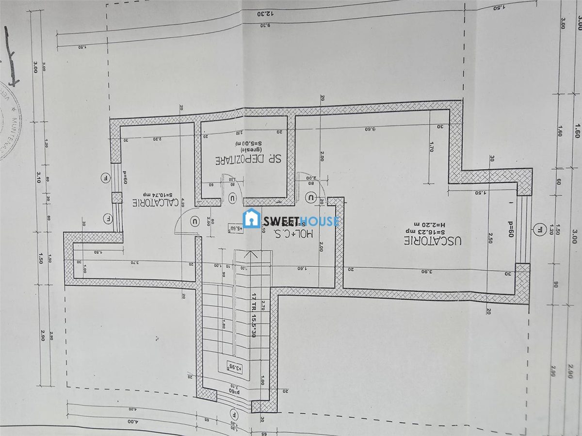 Oportunitate de investitie  2 case  in aceeasi curte Fagaras Zona Centrala - foto 21