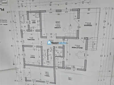 Oportunitate de investitie  2 case  in aceeasi curte Fagaras Zona Centrala - foto 8