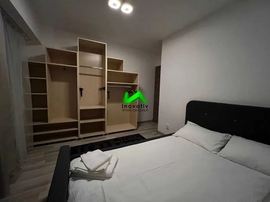 Apartament de inchiriat 3 camere 2 bai Sibiu Central - foto 4