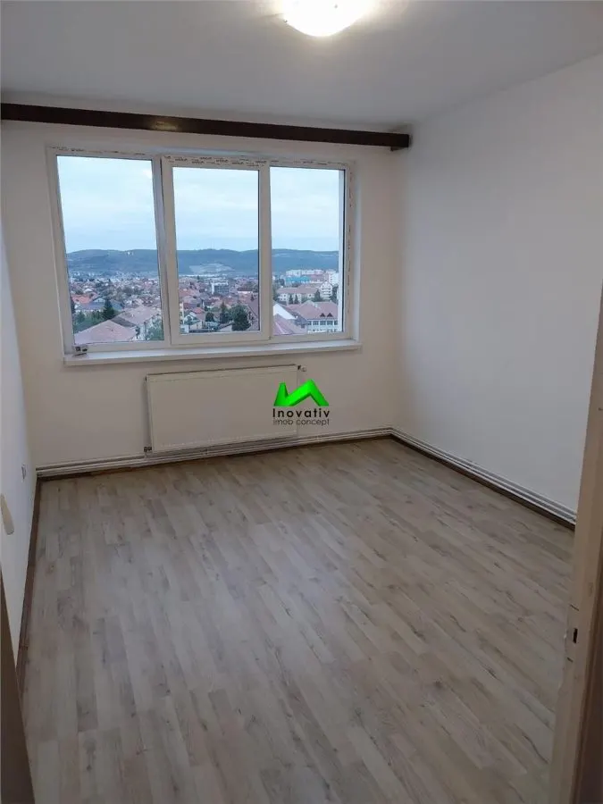 Apartament de vanzare 3 camere Sibiu Mihai Viteazul - foto 2