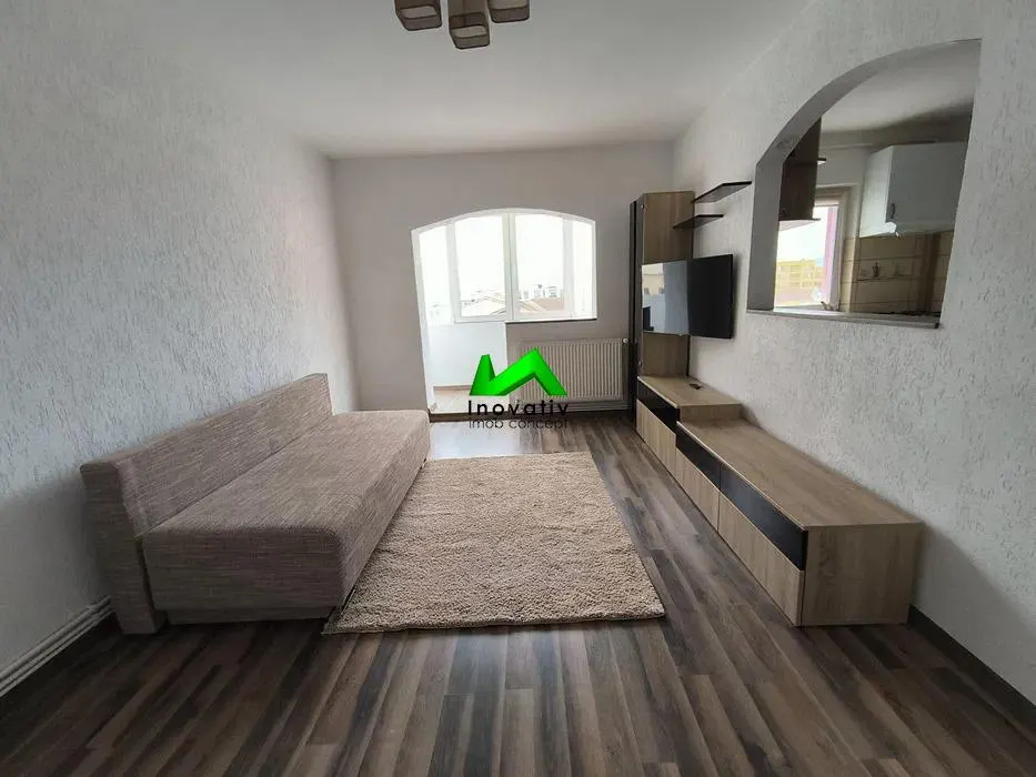 Apartament 4 camere decomandat Sibiu Vasile Aaron - foto 1