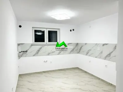 Apartament de vanzare 3 camere decomandat Sibiu Rahovei - foto 2