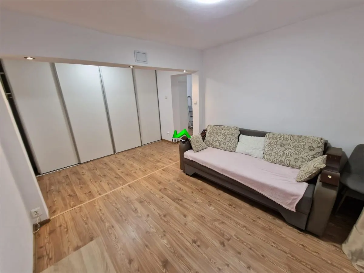 Apartament 3 camere de vanzare 2 bai Sibiu Terezian - foto 1