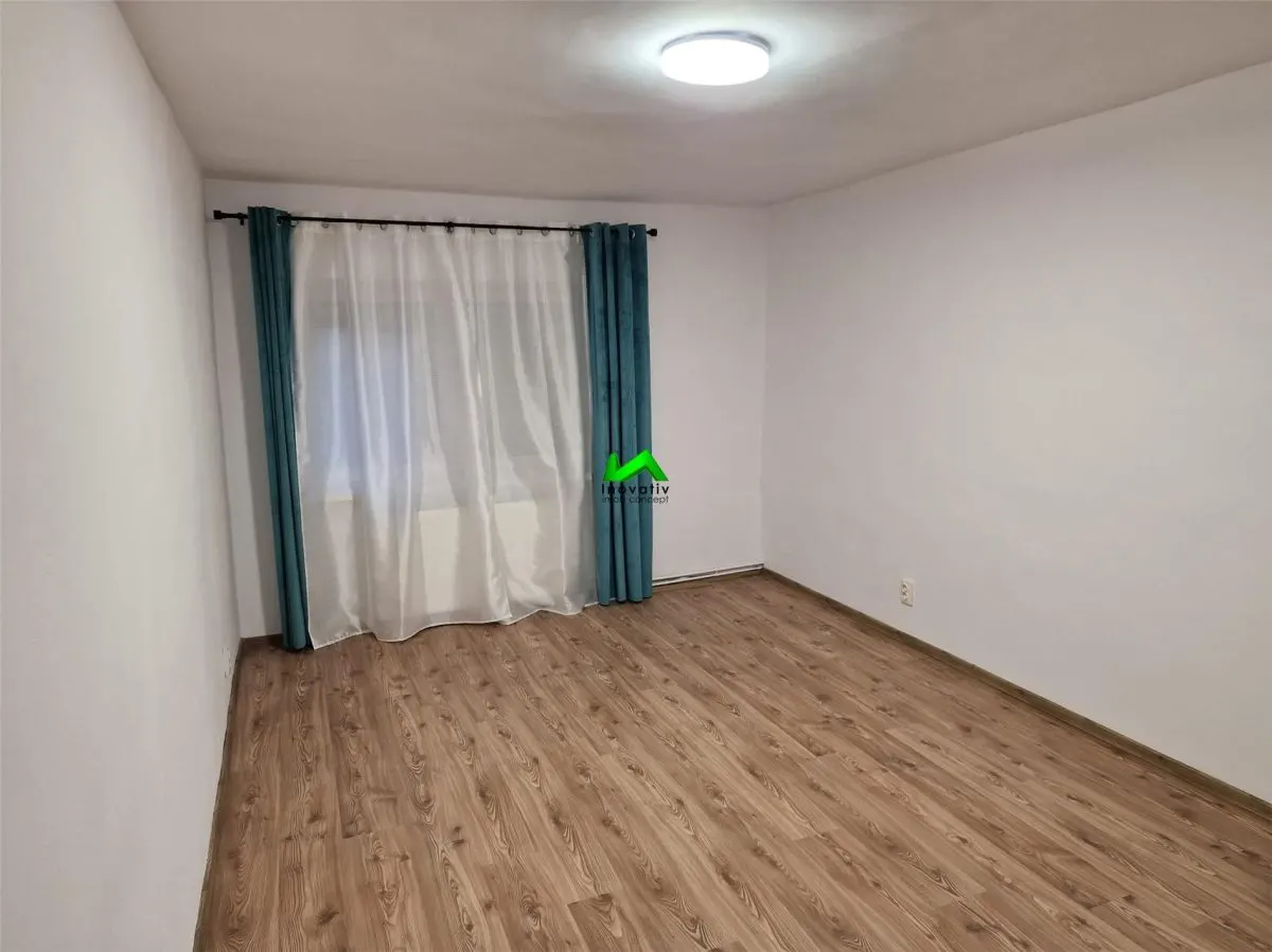 Apartament 3 camere de vanzare 2 bai Sibiu Terezian - foto 4