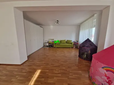 Casa de vanzare 6 camere Sibiu Sura Mica - foto 2