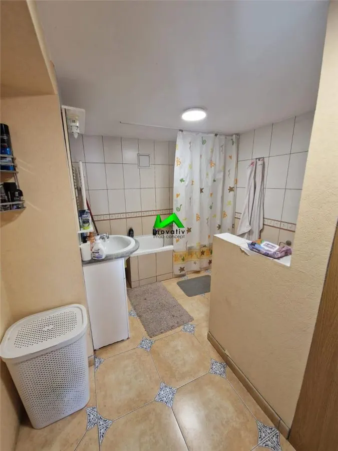 Casa de vanzare 6 camere Sibiu Sura Mica - foto 12