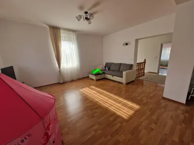 Casa de vanzare 6 camere Sibiu Sura Mica - foto 3