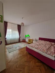 Casa de vanzare 6 camere Sibiu Sura Mica - foto 4