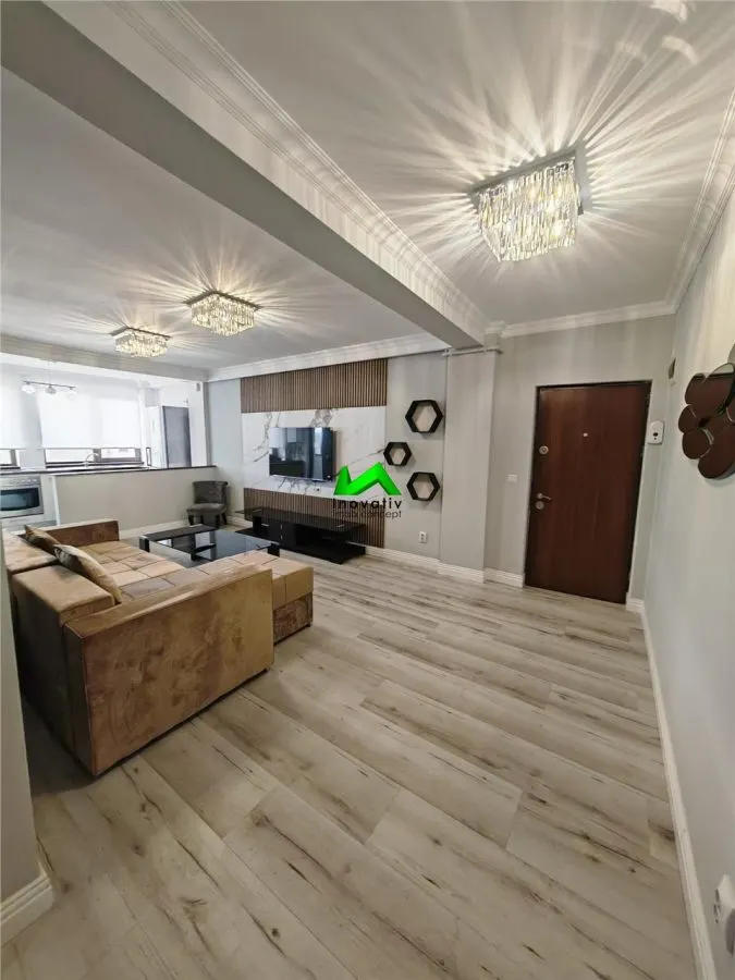 Apartament de vanzare 2 camere Sibiu Central Piata Cibin - foto 2