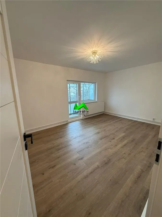 Apartament de vanzare 3 camere Sibiu Turnisor - foto 13