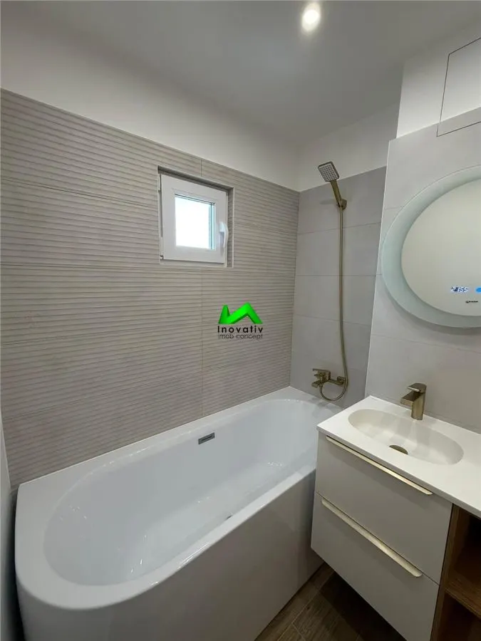 Apartament de vanzare 3 camere Sibiu Turnisor - foto 3