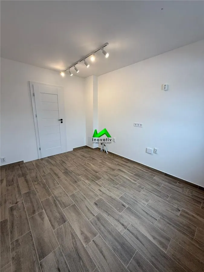 Apartament de vanzare 3 camere Sibiu Turnisor - foto 4