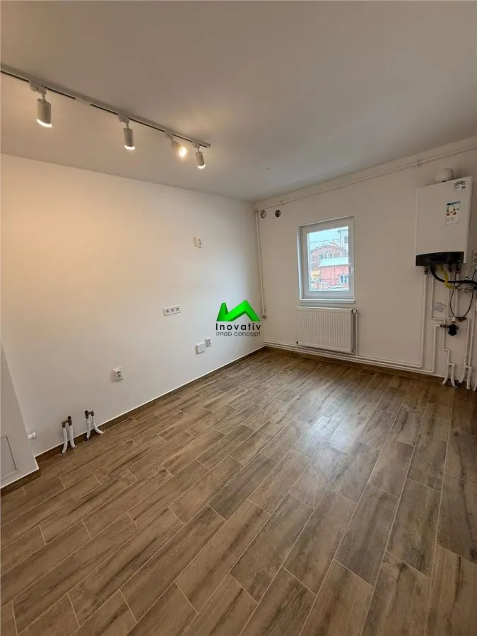 Apartament de vanzare 3 camere Sibiu Turnisor - foto 7