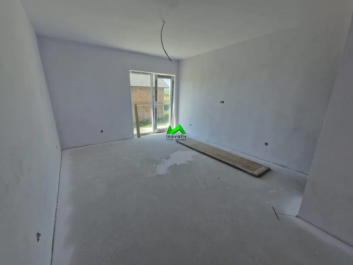 Casa de vanzare 4 camere Sibiu Sura Mica - foto 7