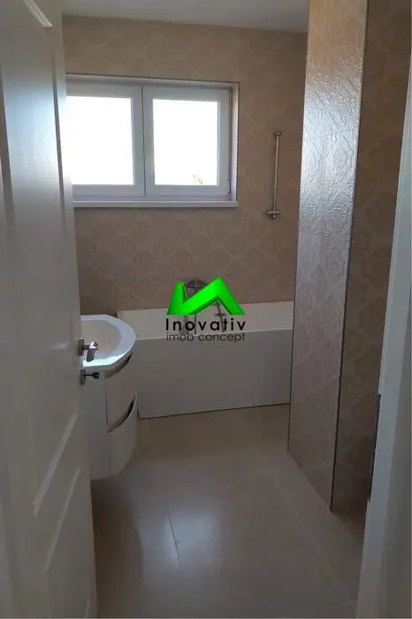 Apartament de inchiriat 3 camere Sibiu Vasile Aaron - foto 6