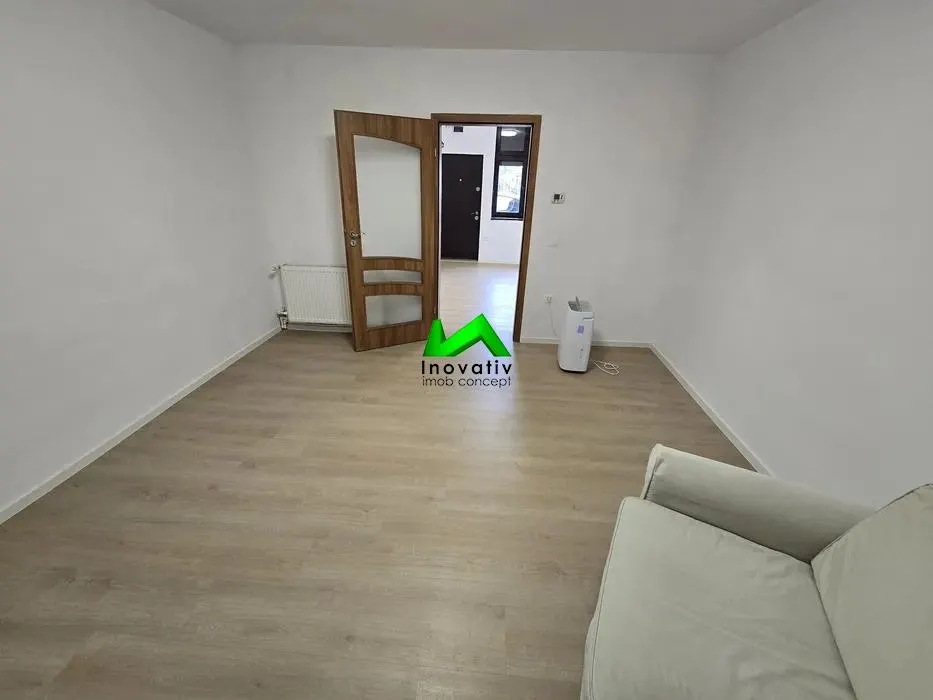 Apartament de vanzare 3 camere Sibiu central zona Garii - foto 1