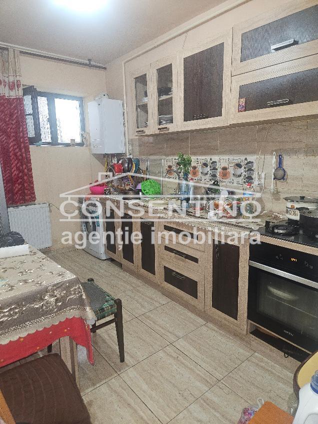 Garsoniera , bloc de apartam, Centru , 44 mp - foto 2