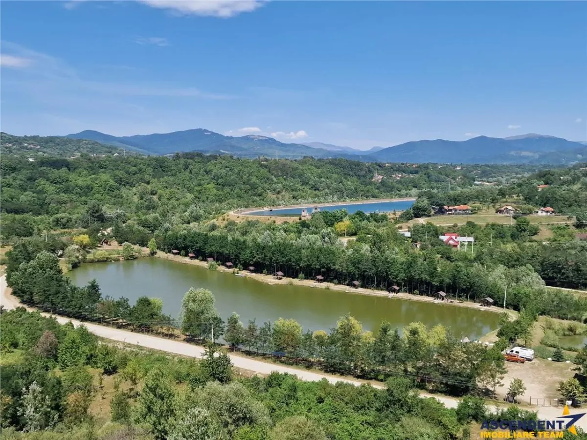 Casa traditionala, cu 2.000mp teren roditor, Izvoarele, Prahova - foto 4