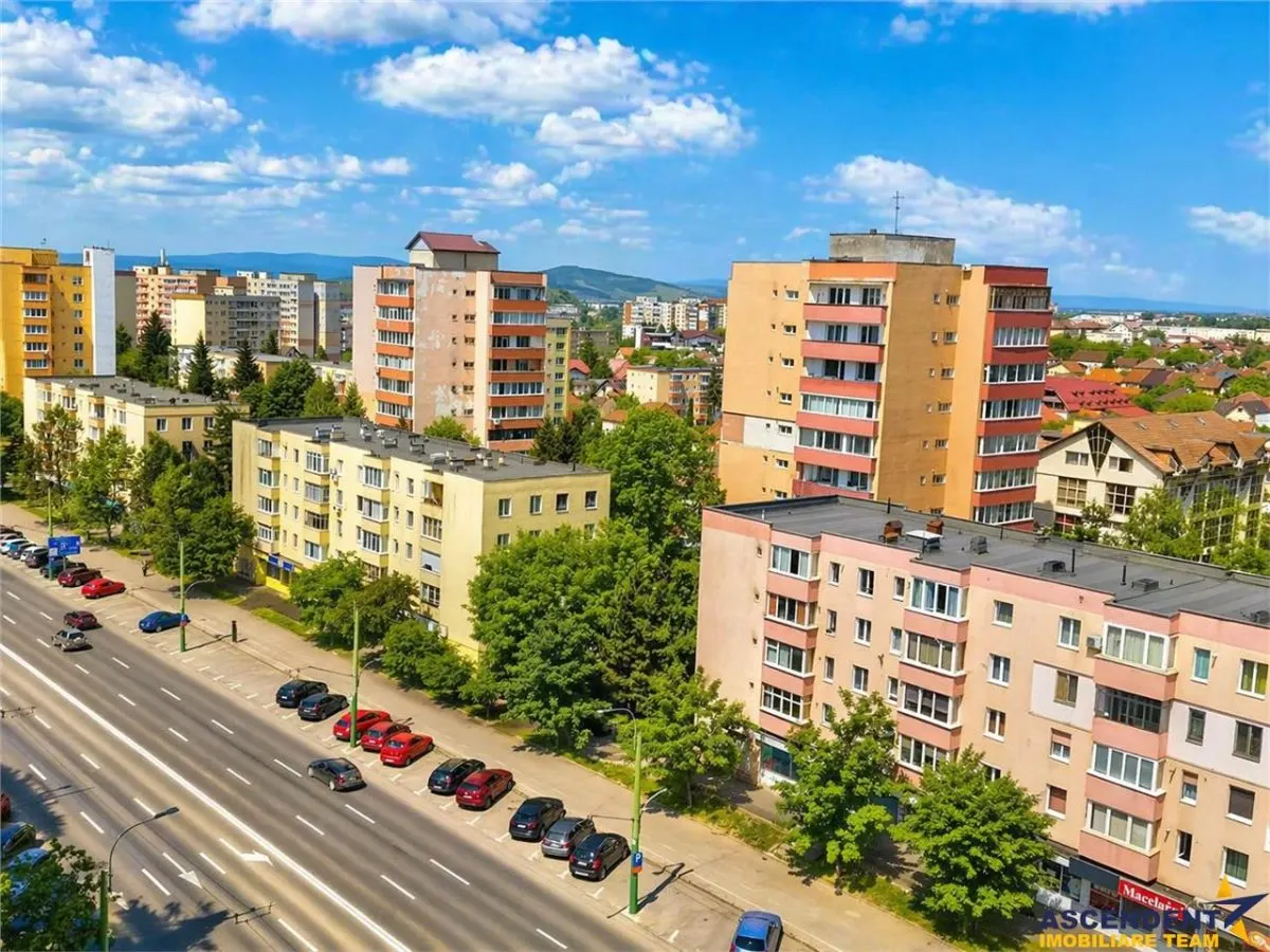3D! Renovat, luminos, living si 2 dormitoare, cu vedere panoramica, Vlahuta, Brasov. - foto 12