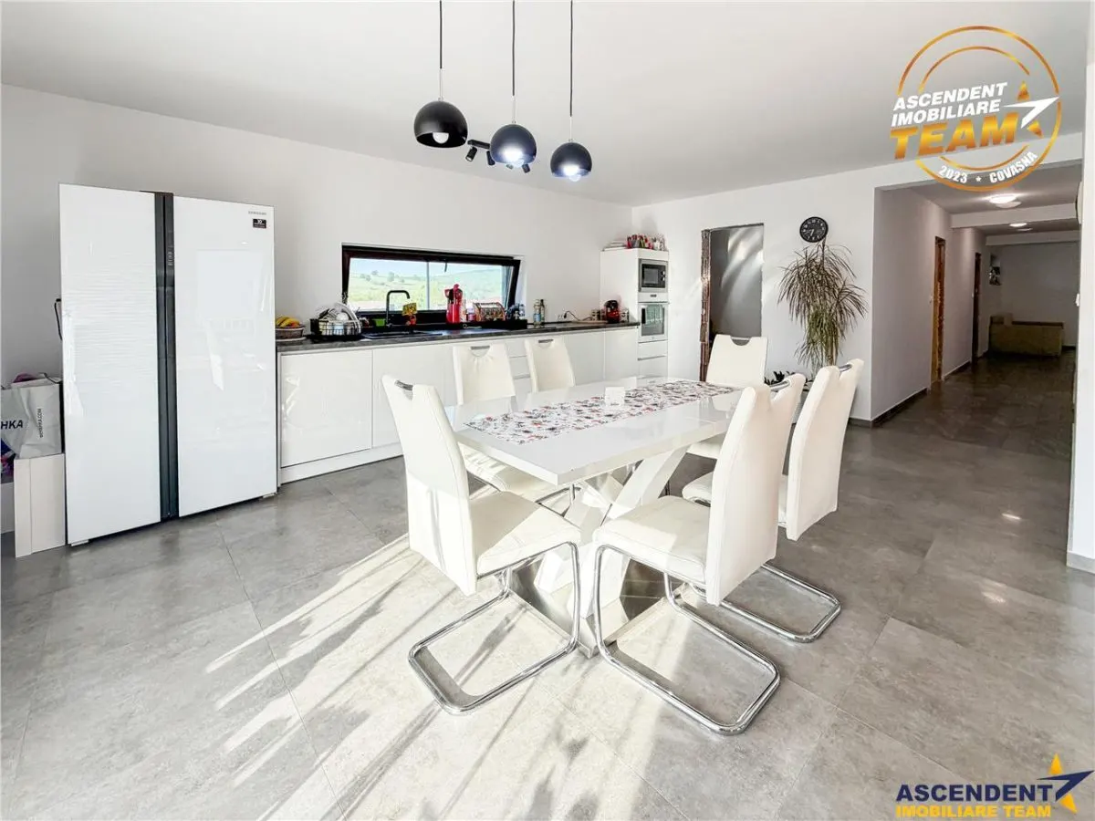 Casa noua, spatioasa, panorama superba, Benedek Mezo, Sfantu Gheorghe:Film& 3D! - foto 3