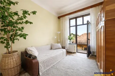 Apartament in vila cu amprenta istorica,180mp,gradina,pod,Centrul Istoric,Brasov - Brasov