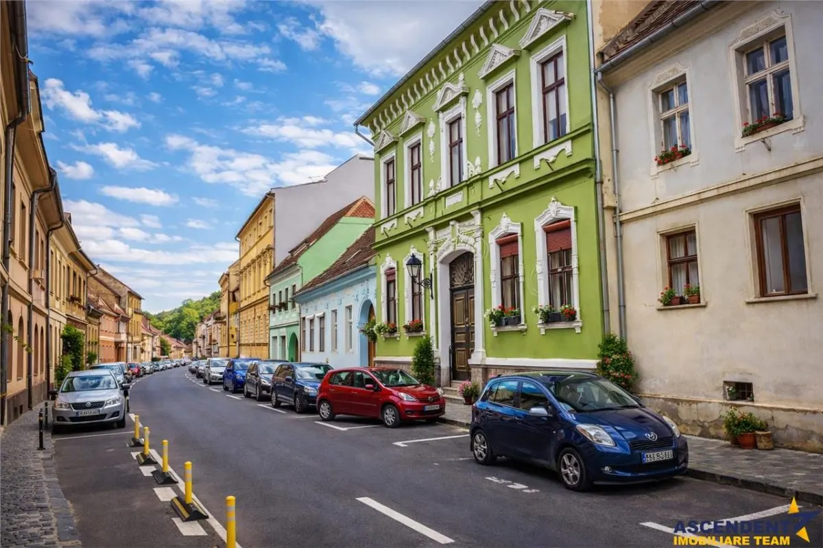 Apartament in vila cu amprenta istorica,180mp,gradina,pod,Centrul Istoric,Brasov - foto 4