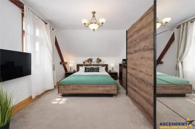 Apartament in vila cu amprenta istorica,180mp,gradina,pod,Centrul Istoric,Brasov - foto 5