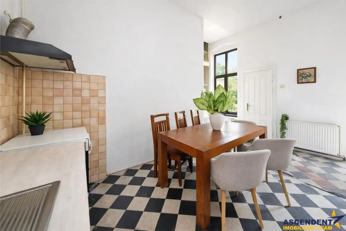 Apartament in vila cu amprenta istorica,180mp,gradina,pod,Centrul Istoric,Brasov - foto 6