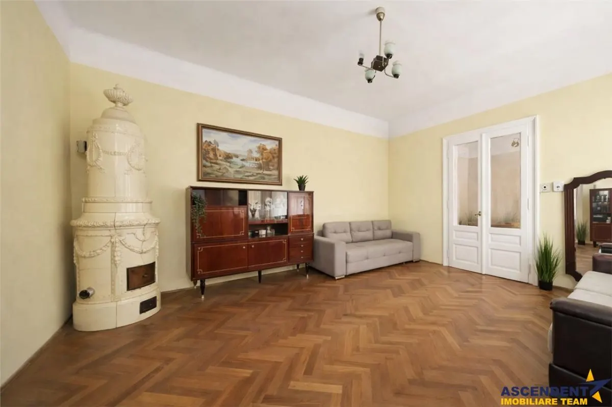 Apartament in vila cu amprenta istorica,180mp,gradina,pod,Centrul Istoric,Brasov - foto 9
