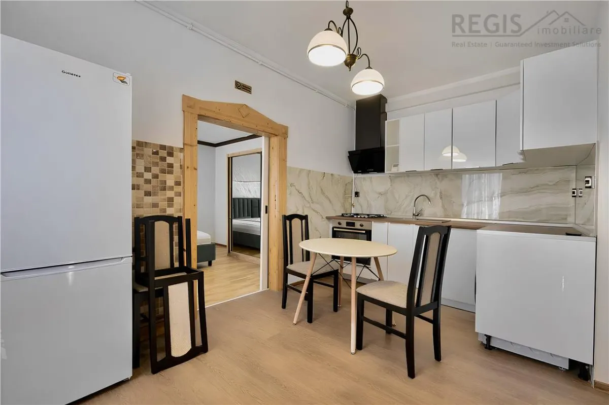 Garsoniera langa str Sforii si Piata Sfatului pet friendly - foto 4