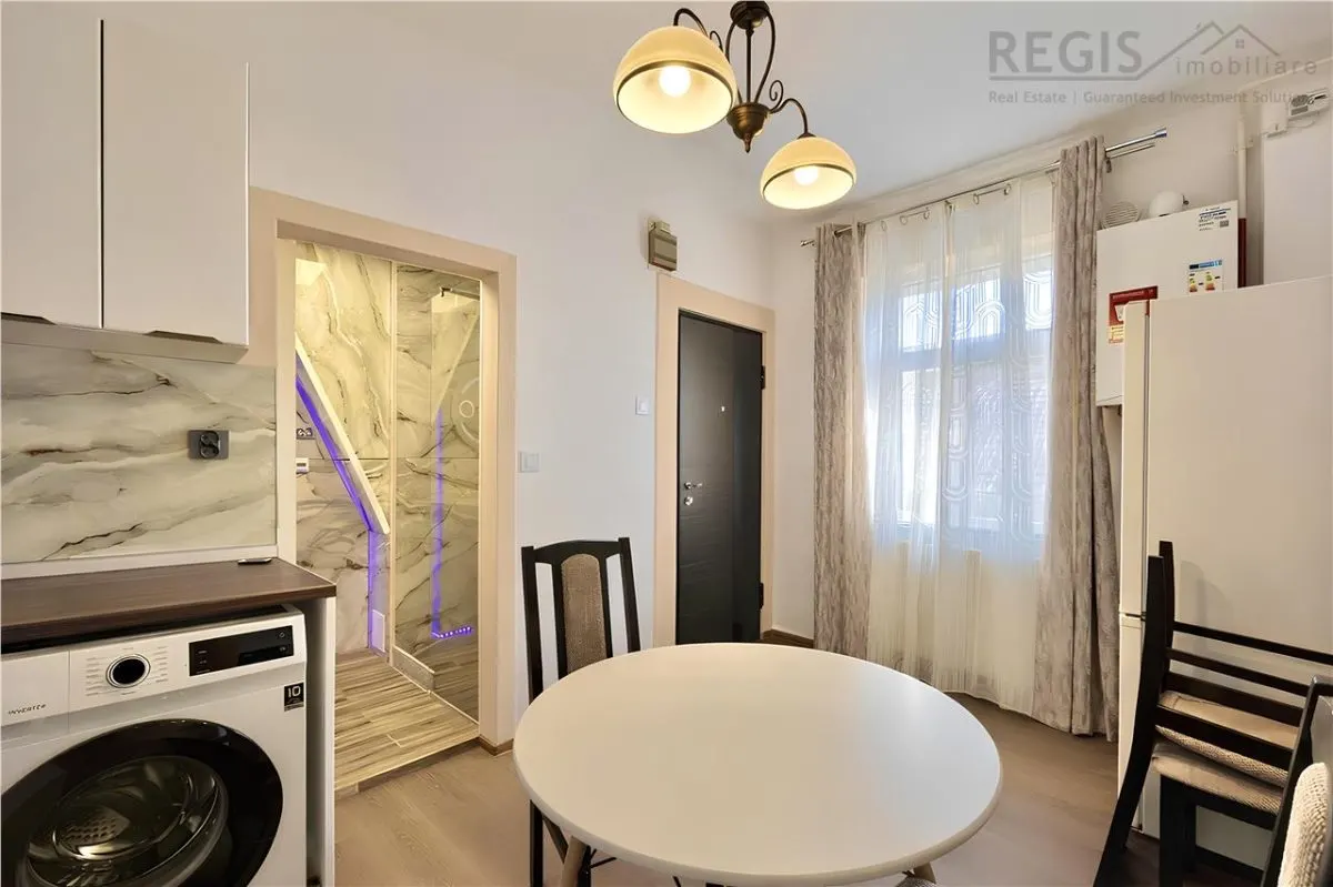 Garsoniera langa str Sforii si Piata Sfatului pet friendly - foto 6