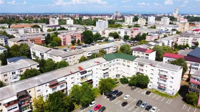 Micro 16 | Apartament decomandat cu 4 camere si 2 balcoane - foto 2