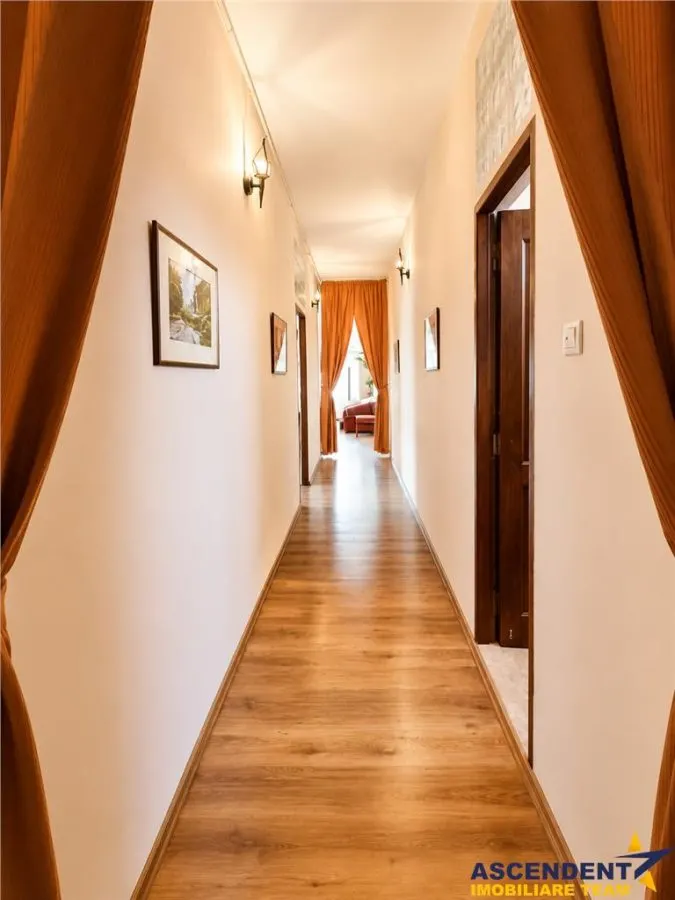 Deosebit apartament 2 camere in casa, Centru Istoric, pozitie apreciabila, Brasov - foto 3