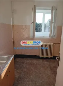 Vanzare apartament 4 camere Titan/etaj 3/2bai/2balcoane/suprafata 81.9 - foto 3