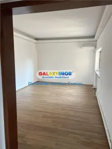 Inchiriere apartament 4 camere Piata Romana pretabil birouri - foto 3