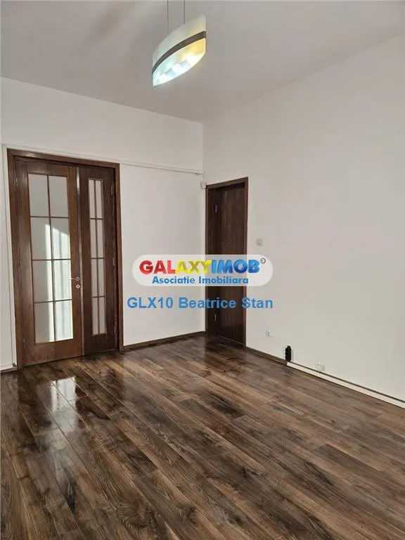 Casa demisol si parter complet renovata ideala birouri PARCUL CAROL - foto 1