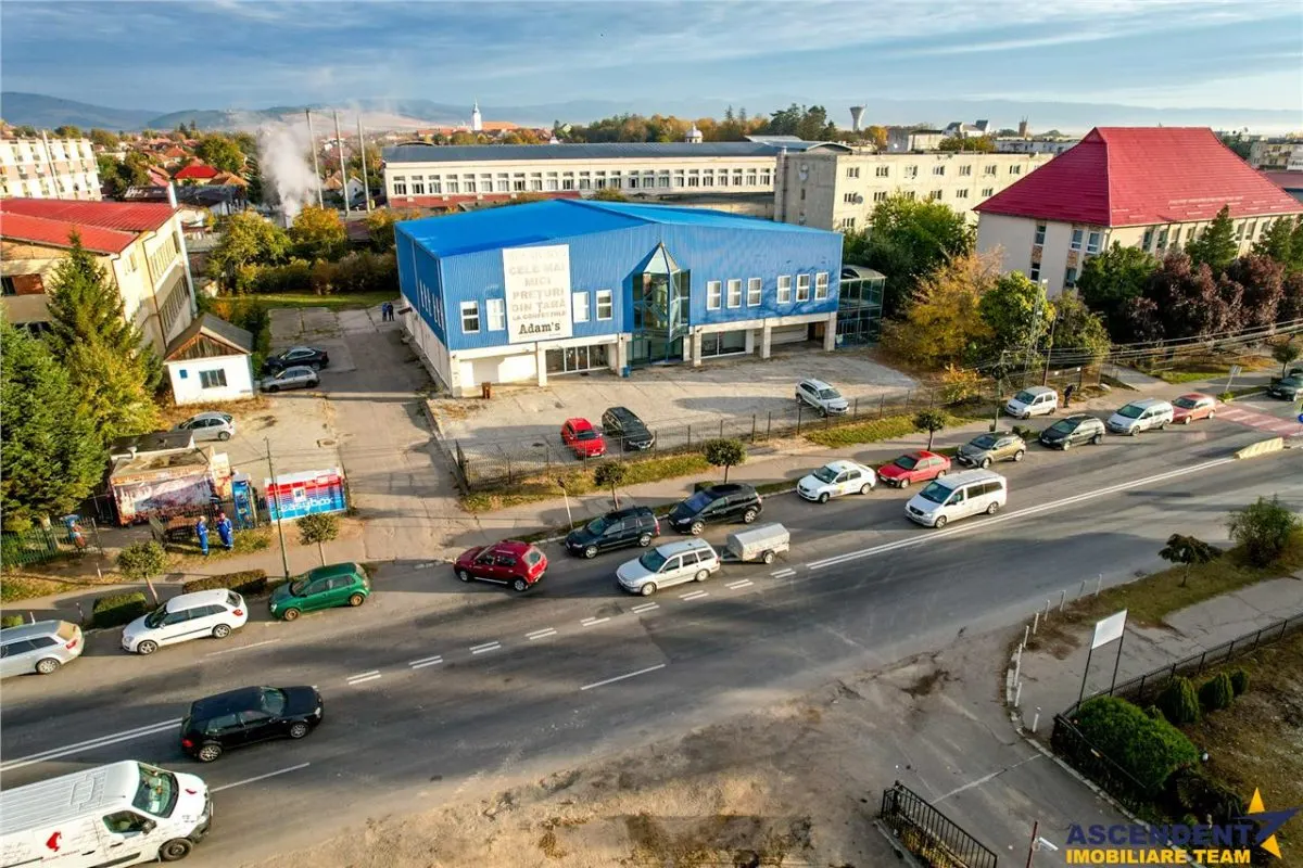 FILM! Spatii versatile - Birouri/ Comerciale, Central, Targu Secuiesc - foto 2