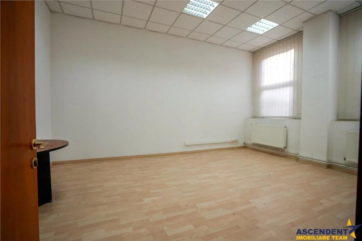 FILM! Spatii versatile - Birouri/ Comerciale, Central, Targu Secuiesc - foto 11