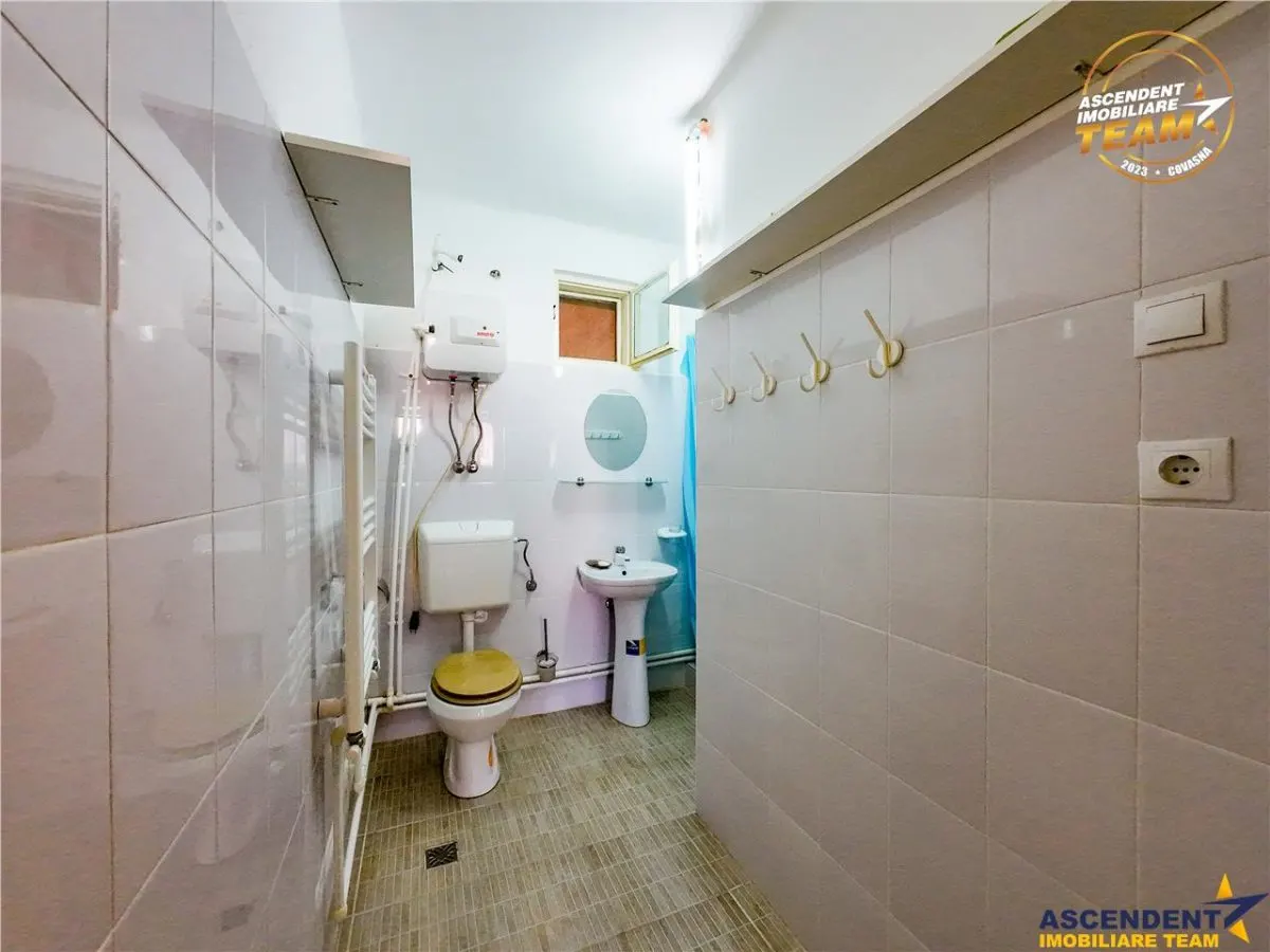FILM!Areal apreciabil,casa+domeniu de 3.500mp,Sancraiu, aria Sfantu Gheorghe :  Brasov - foto 24