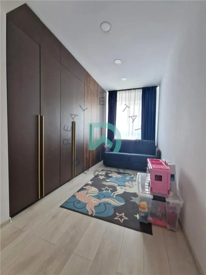 Apartament  4 camere, 116 mp utili, Tractorul - foto 7