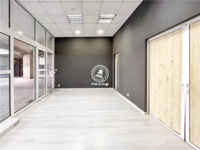 Spatiu comercial  de inchiriat  Centru, - foto 3