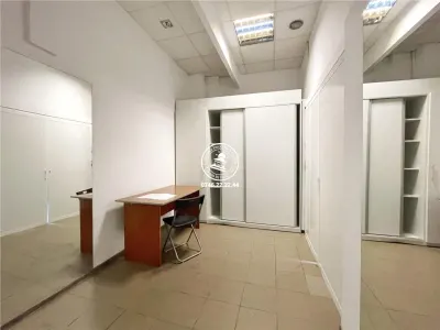 Spatiu comercial  de inchiriat  Centru, - foto 4