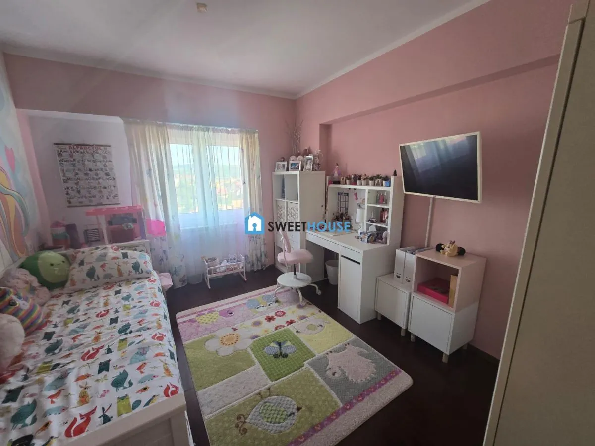 Apartament cu trei camere renovat zona Campului - foto 6