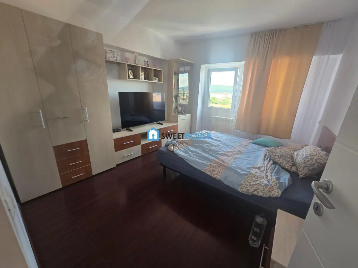 Apartament cu trei camere renovat zona Campului - foto 8