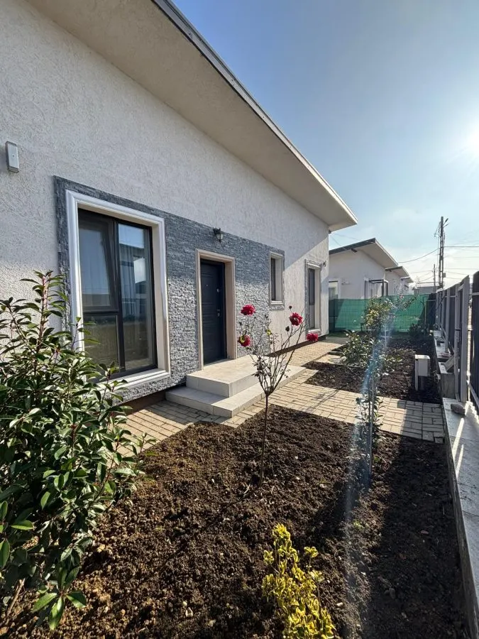 Casa individuala,mobilata si utilata complet, Bucium-Visan,400mp teren - foto 1