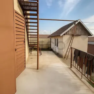 RECO Casa P+E cu 2 apartamente, garaj si curte proprie in Marghita - foto 12