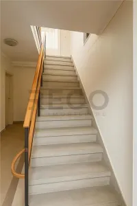 RECO Casa P+E cu 2 apartamente, garaj si curte proprie in Marghita - foto 13