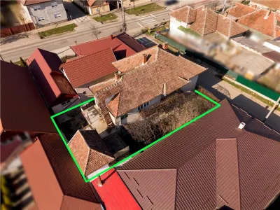 RECO Casa P+E cu 2 apartamente, garaj si curte proprie in Marghita - foto 20
